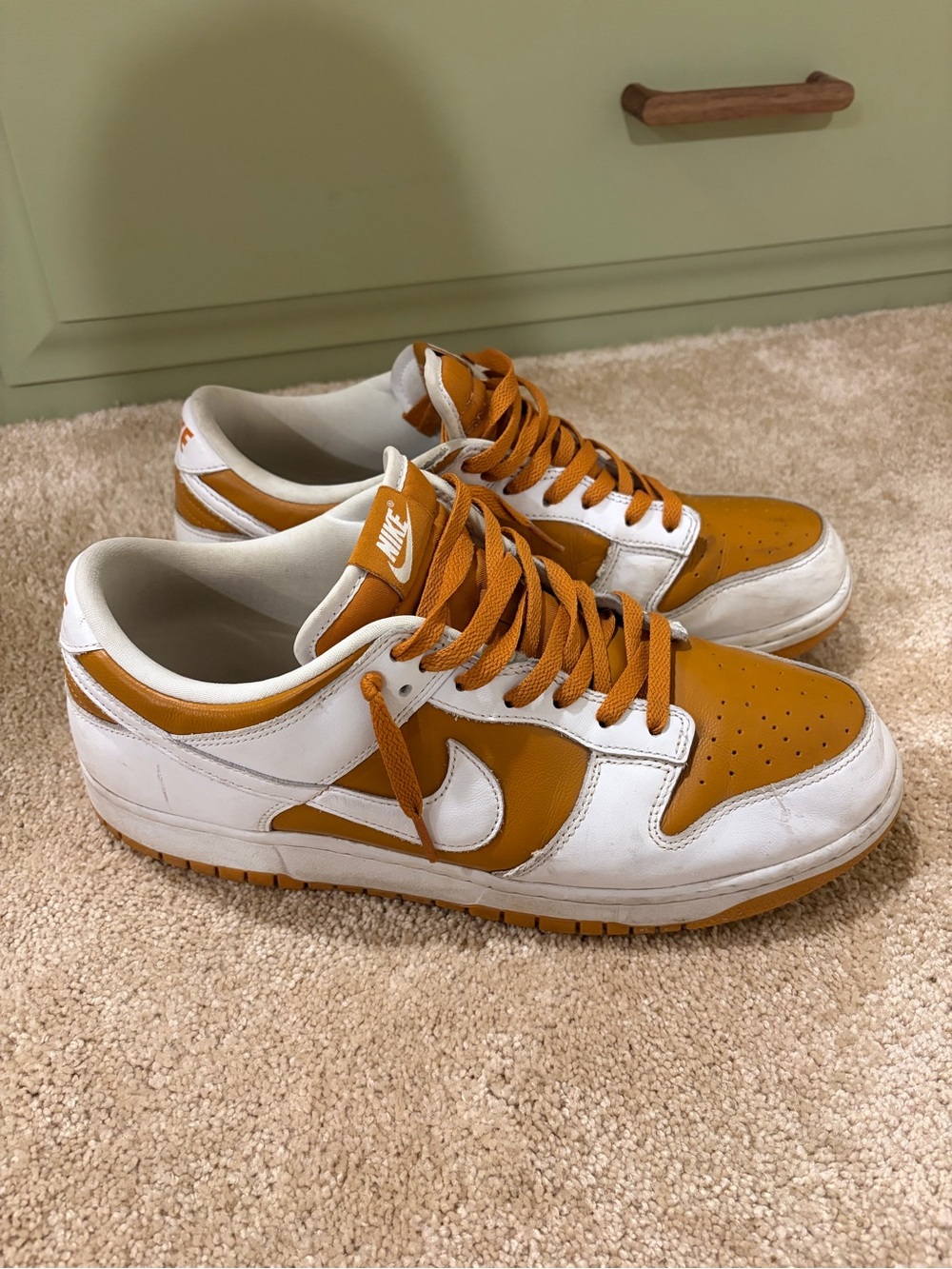 Nike Men’s Low-Top Dunks - Picture 2 of 7